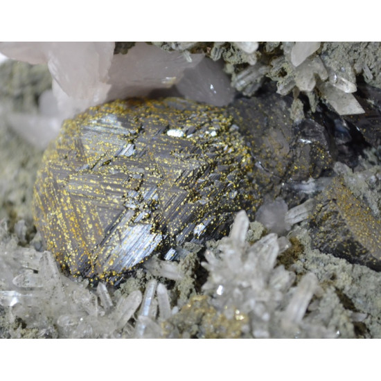 sphalerite - quartz - pyrite - calcite