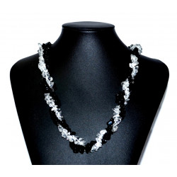 quartz and onyx chip necklace