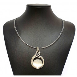 collier oeil de chat blanc