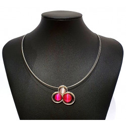 necklace cats eye raspberry