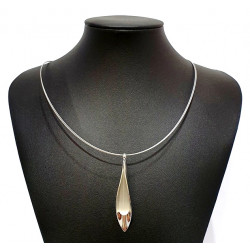 collier oeil de chat blanc