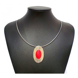 necklace cats eye raspberry