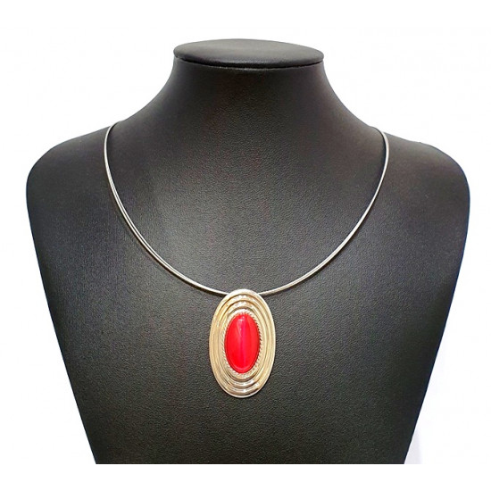 necklace cats eye raspberry