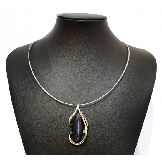 collier oeil de chat noir