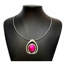 necklace cats eye fuchsia