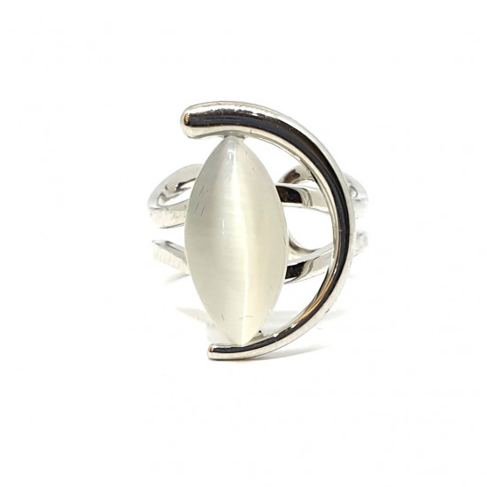 bague oeil de chat blanc