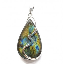 Sterling Silver Labradorite Pendant P226-68