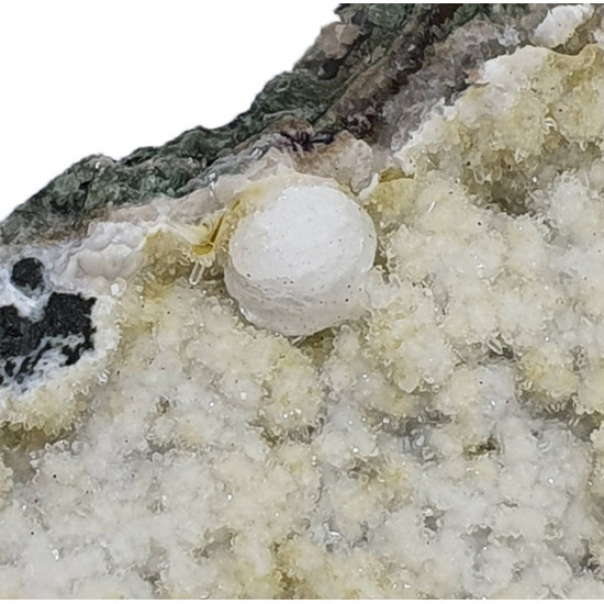 Apophyllite and okenite