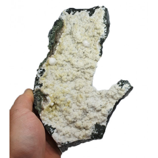 Apophyllite and okenite