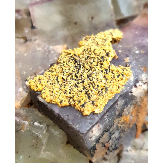 Fluorite and pyromorphite from maxonchamp