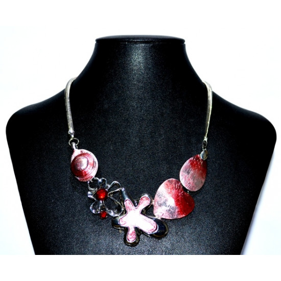 red eleonor style necklace