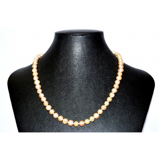 Pink pearl necklace