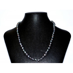 Black pearl necklace