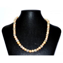 Pink pearl necklace