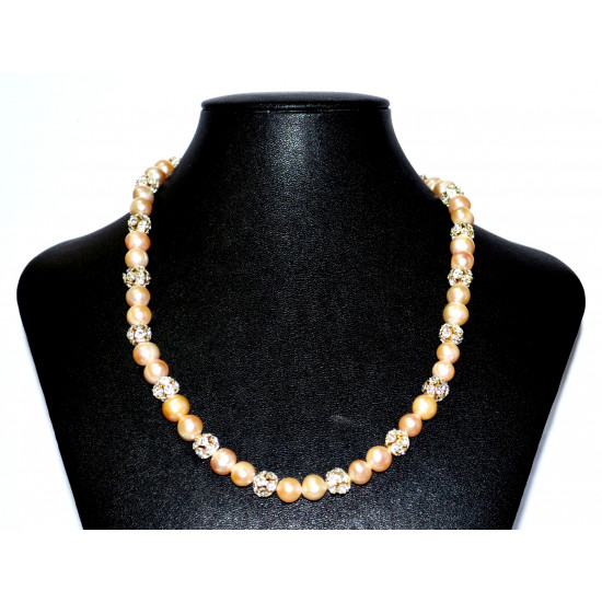 Pink pearl necklace