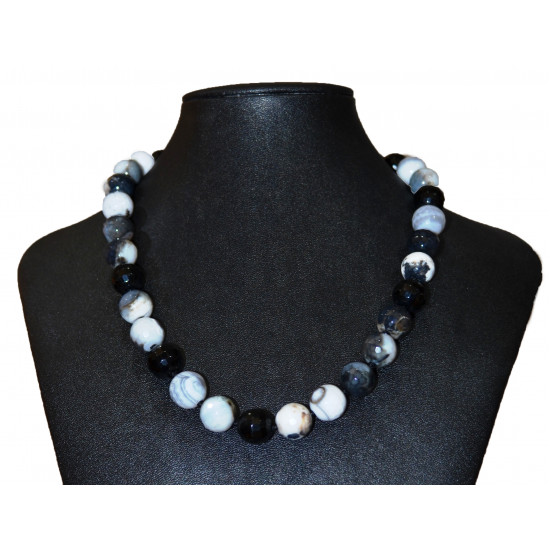 collier agate 12mm facetté noir et blanc