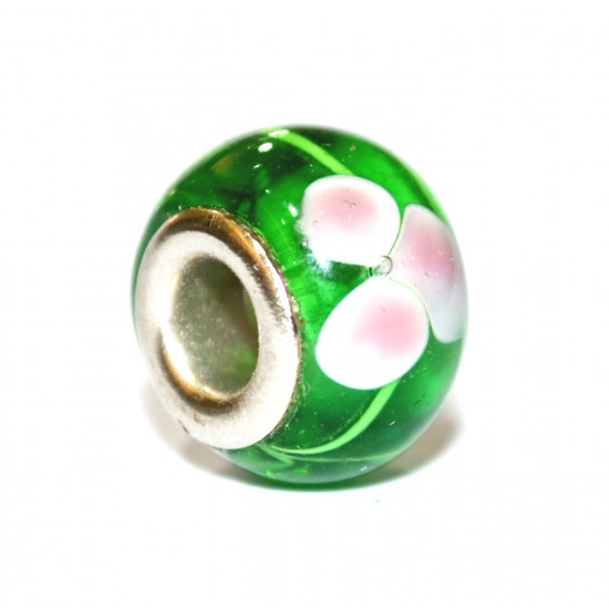 flowers on green bead