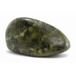 tumbled stone Epidote