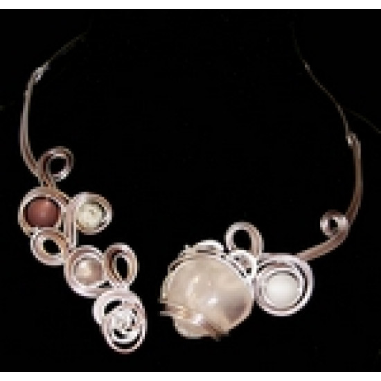 Collier torque quartz rose
