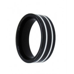 Black and white ceramic rings
