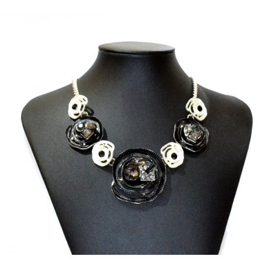 black and white hazer necklace