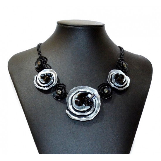 black and gray hazer style necklace