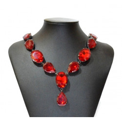 red winter necklace