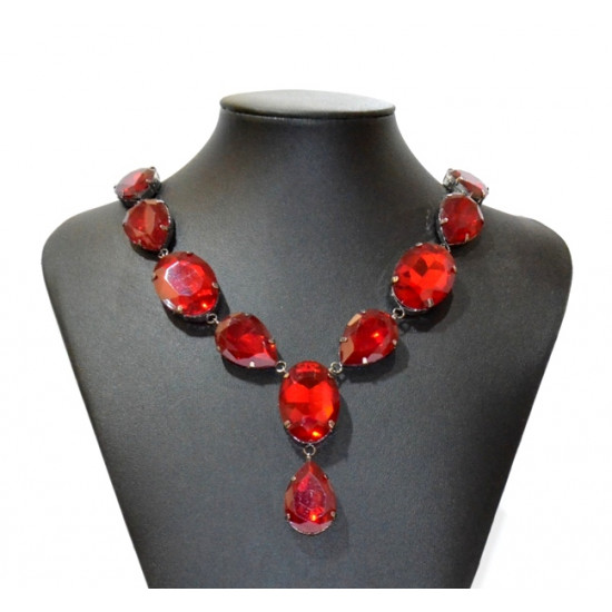 red winter necklace