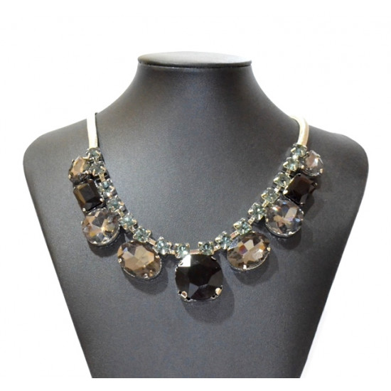 black and gray sum necklace