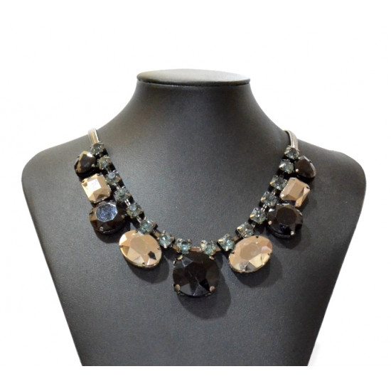 black and silver sum necklace