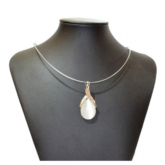 necklace cats eye white
