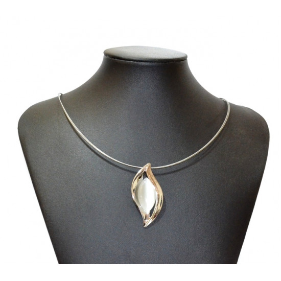 necklace cats eye white