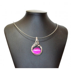 necklace cats eye fuchsia