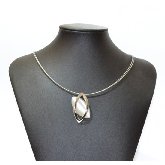 necklace cats eye white