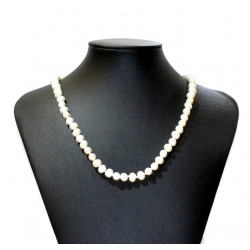 White pearl necklace